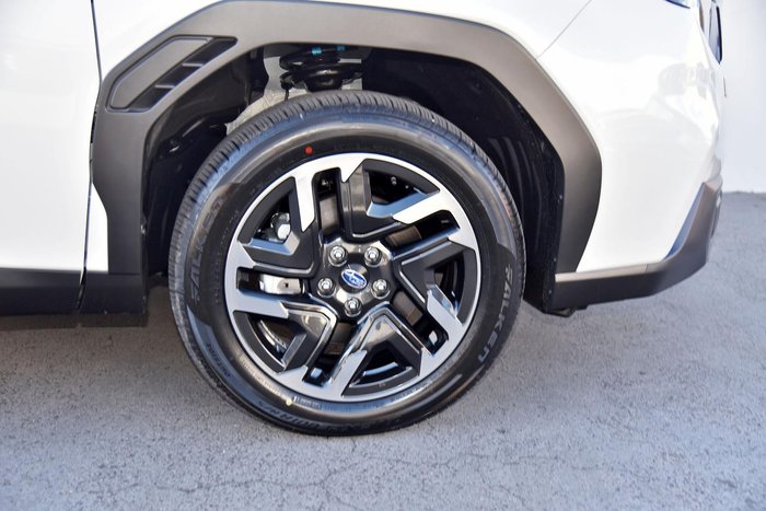 2025 Subaru Forester Touring S6 MY26 AWD Crystal White