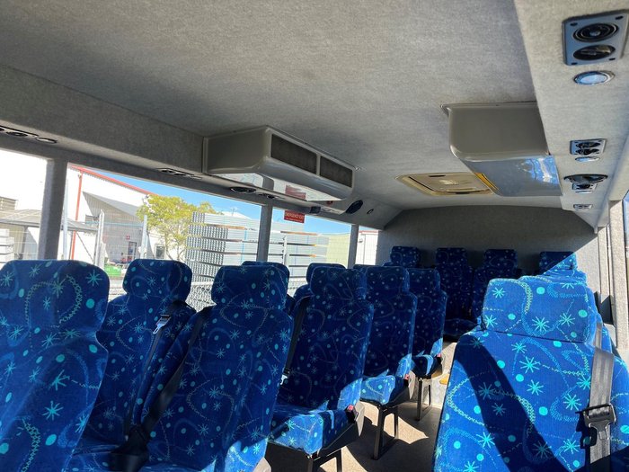 2021 Hino 817 Able White