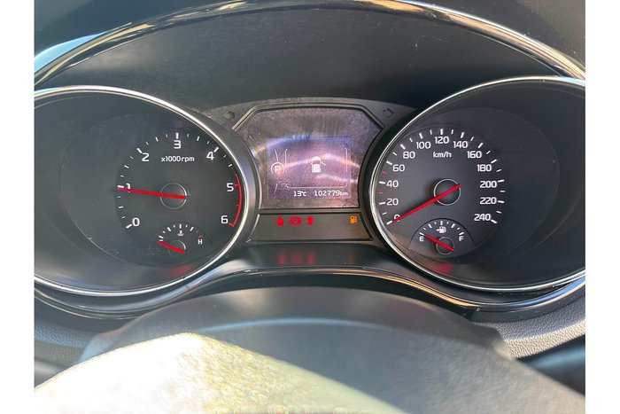 2015 Kia Carnival SLi