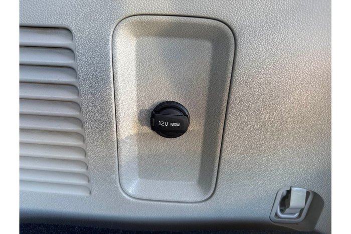 2015 Kia Carnival SLi