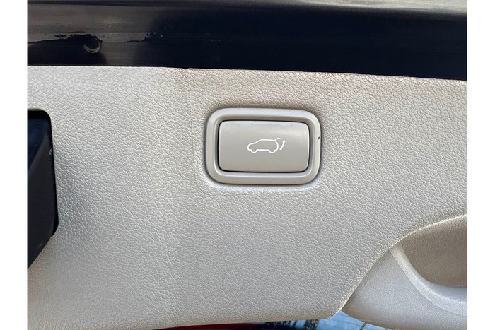 2015 Kia Carnival SLi
