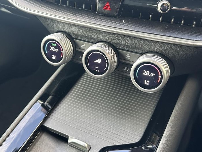 2025 SKODA Superb 195TSI Sportline