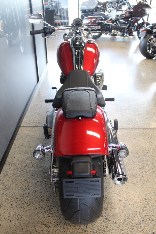 2025 Harley-davidson FXBR BREAKOUT (117) BRILLIANT RED