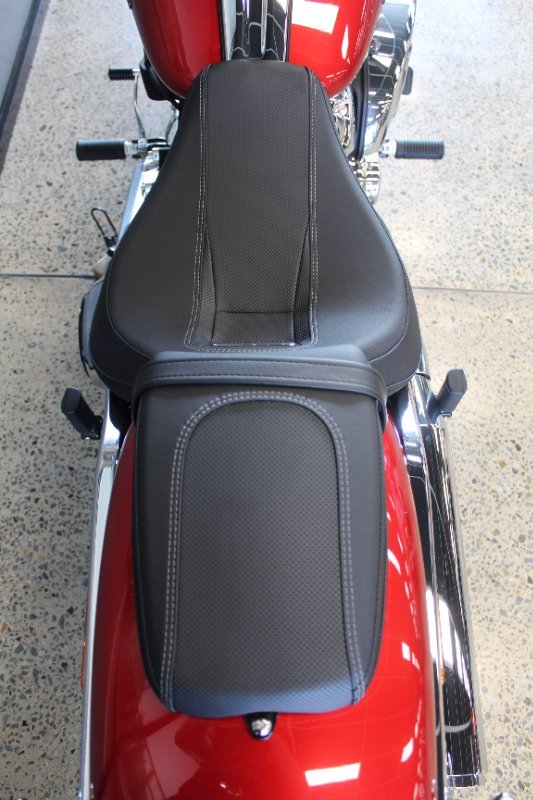 2025 Harley-davidson FXBR BREAKOUT (117) BRILLIANT RED