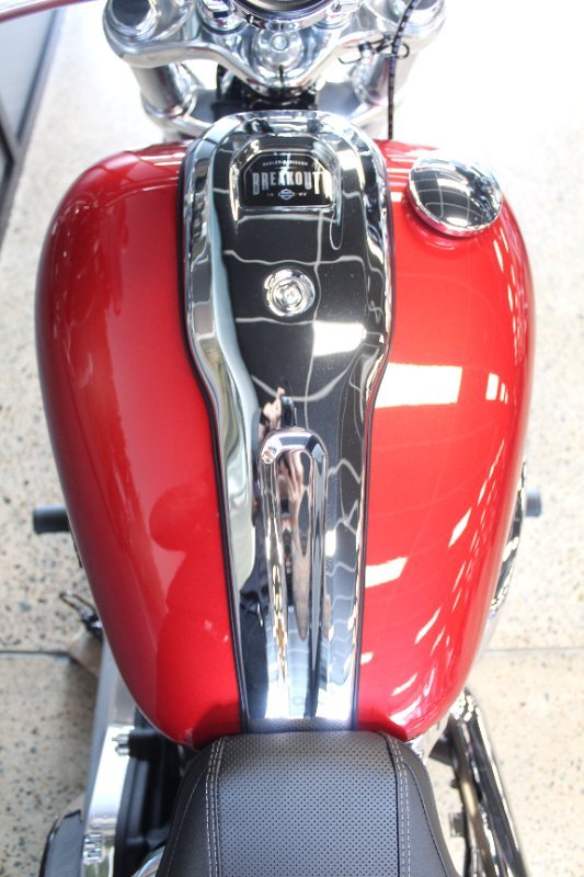 2025 Harley-davidson FXBR BREAKOUT (117) BRILLIANT RED