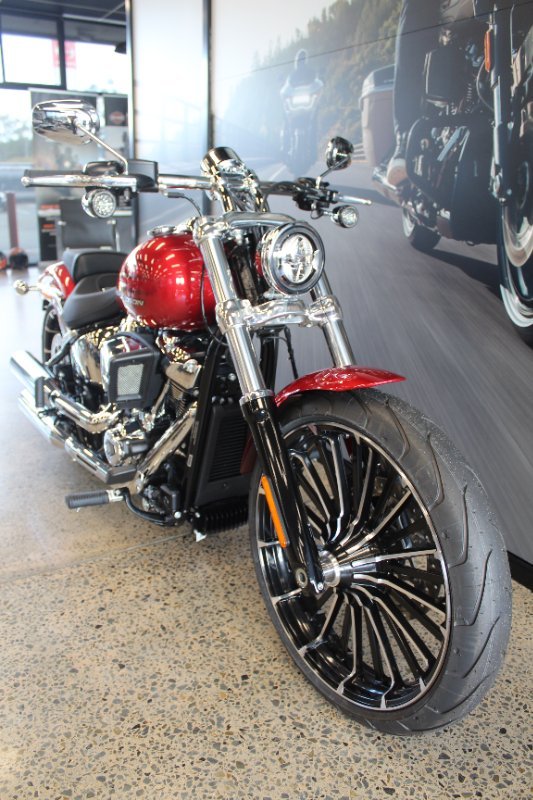 2025 Harley-davidson FXBR BREAKOUT (117) BRILLIANT RED