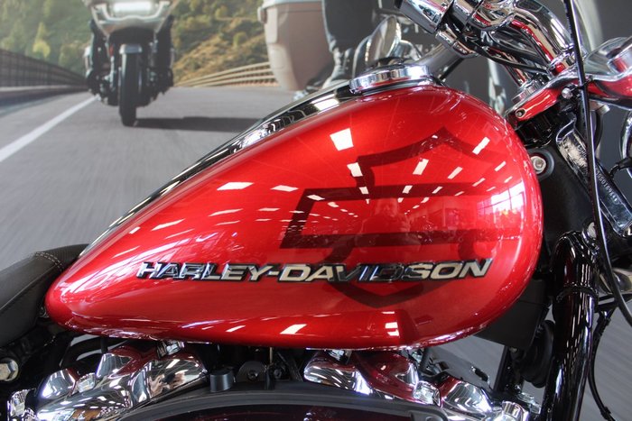 2025 Harley-davidson FXBR BREAKOUT (117) BRILLIANT RED