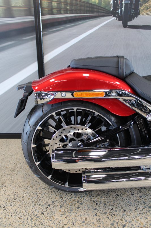 2025 Harley-davidson FXBR BREAKOUT (117) BRILLIANT RED