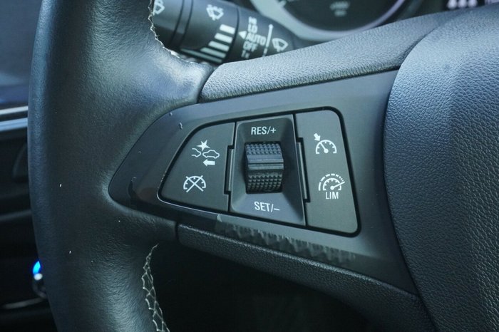 2019 Holden Commodore RS