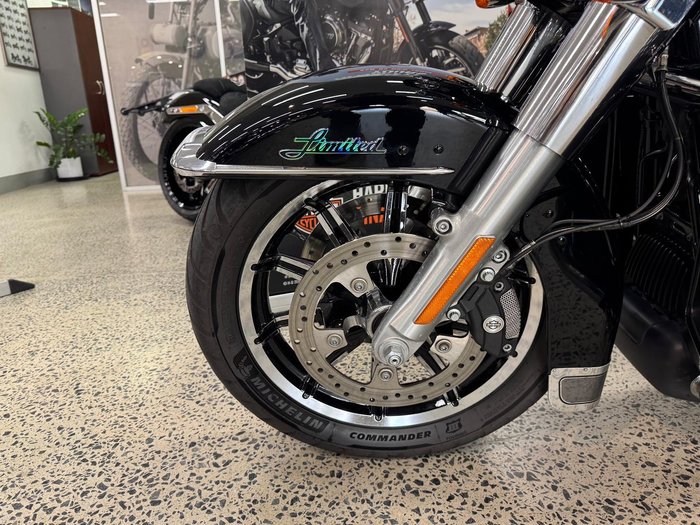 2018 Harley-Davidson Ultra Limited 107 (FLHTK) Touring Black