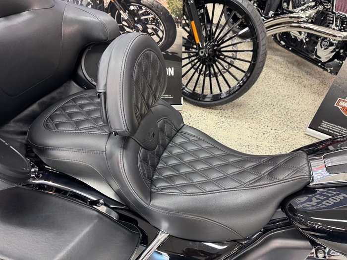 2018 Harley-Davidson Ultra Limited 107 (FLHTK) Touring Black