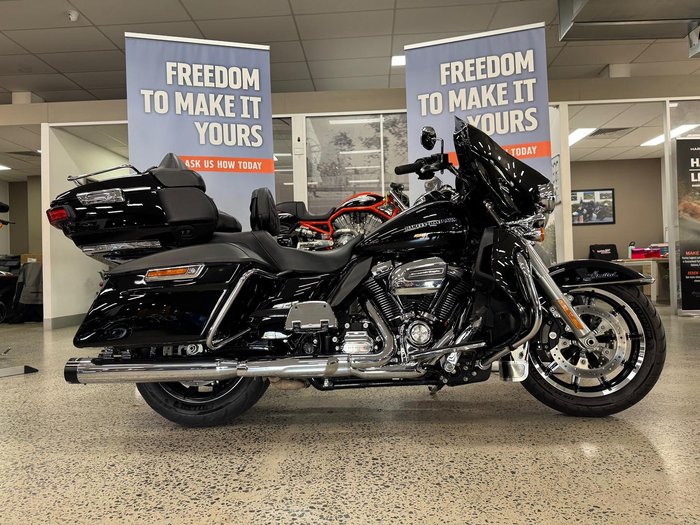 2018 Harley-Davidson Ultra Limited 107 (FLHTK) Touring Black