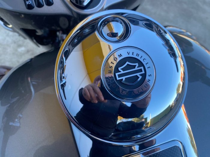2015 HARLEY-DAVIDSON CVO LIMITED Maroon