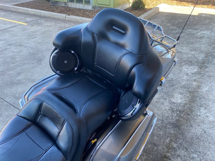2015 HARLEY-DAVIDSON CVO LIMITED Maroon