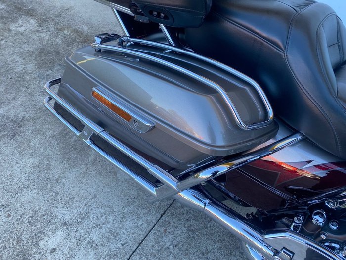 2015 HARLEY-DAVIDSON CVO LIMITED Maroon