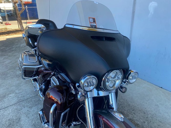 2015 HARLEY-DAVIDSON CVO LIMITED Maroon