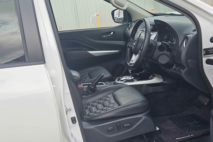 2023 Nissan Navara ST-X