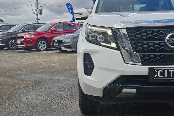 2023 Nissan Navara ST-X