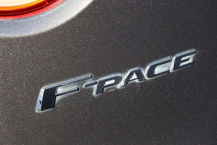 2018 Jaguar F-PACE 25d R-Sport