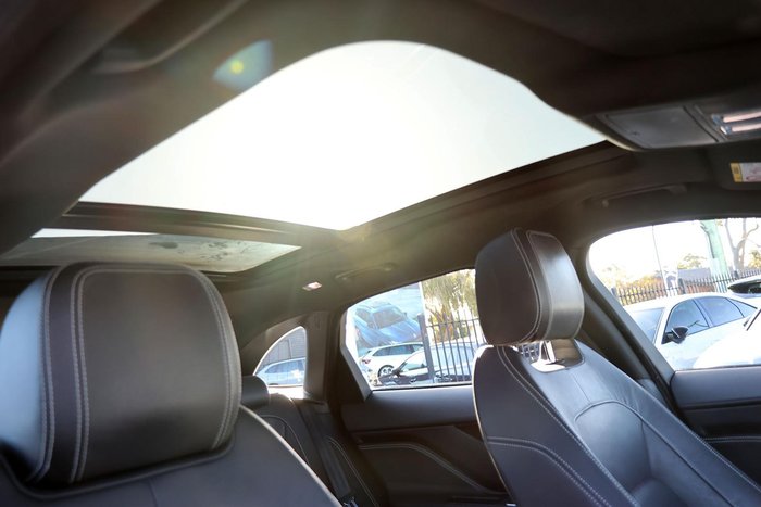 2018 Jaguar F-PACE 25d R-Sport