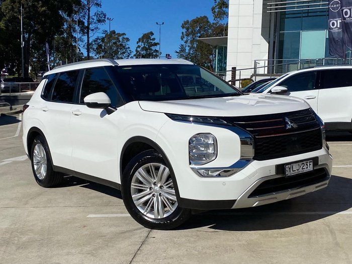 2021 Mitsubishi Outlander LS