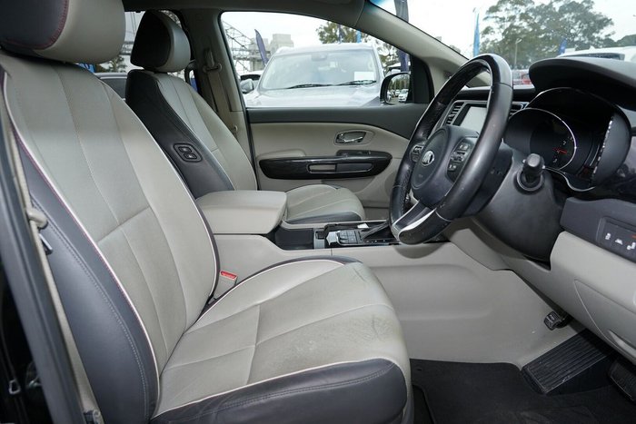 2017 Kia Carnival Platinum