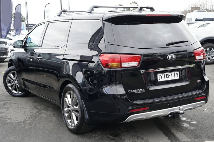 2017 Kia Carnival Platinum