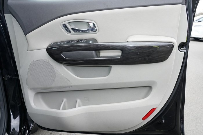 2017 Kia Carnival Platinum