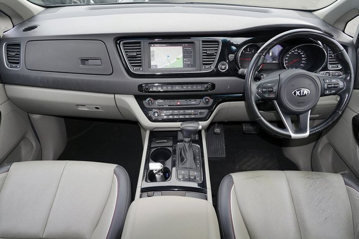 2017 Kia Carnival Platinum