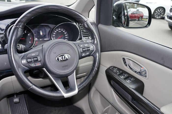 2017 Kia Carnival Platinum