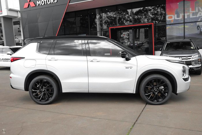 2025 Mitsubishi Outlander PHEV GSR ZM MY24 AWD White Diamond with Black Mica Roof