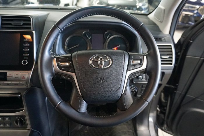 2022 Toyota Landcruiser Prado VX