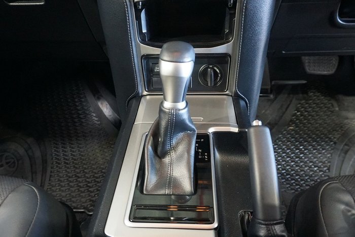 2022 Toyota Landcruiser Prado VX