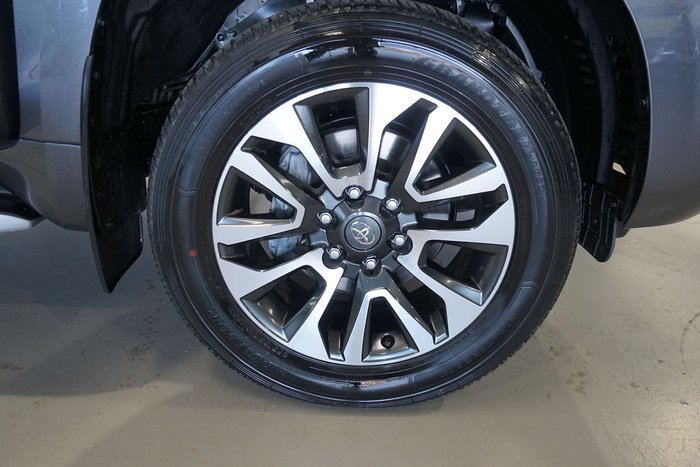 2022 Toyota Landcruiser Prado VX