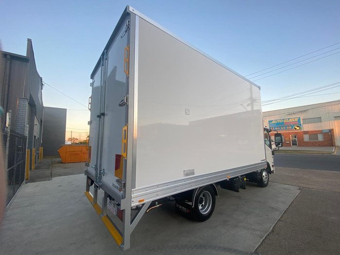 2025 Isuzu N Series NNR 45-150 White