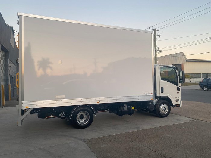 2025 Isuzu N Series NNR 45-150 White