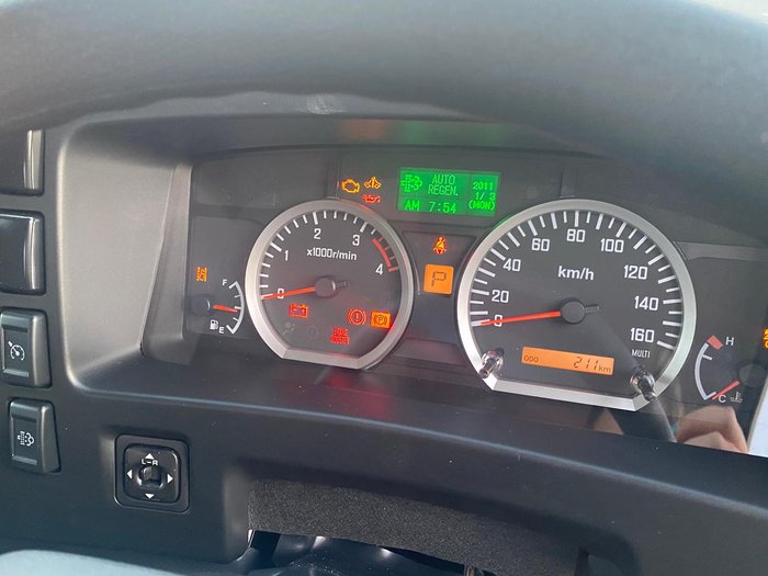 2025 Isuzu N Series NNR 45-150 White