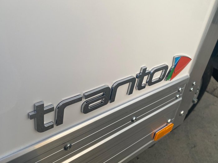 2025 Isuzu N Series NNR 45-150 White