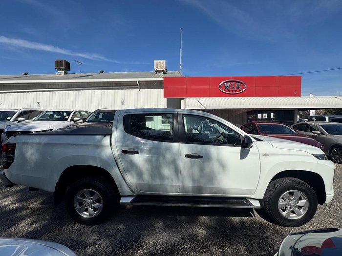 2021 Mitsubishi Triton GLX+ MR MY21 4X4 Dual Range White