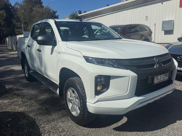 2021 Mitsubishi Triton GLX+ MR MY21 4X4 Dual Range White