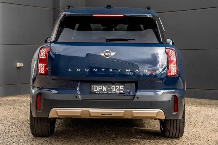 2025 MINI Countryman S Favoured