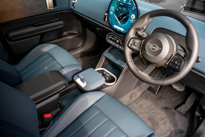 2025 MINI Countryman S Favoured