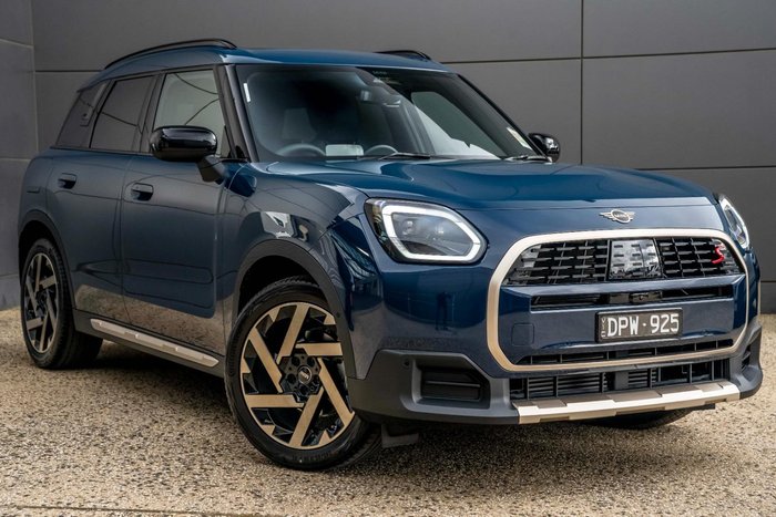 2025 MINI Countryman S Favoured