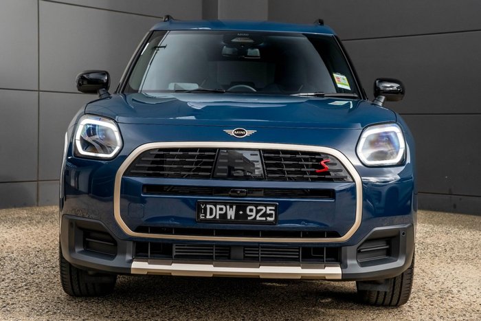2025 MINI Countryman S Favoured