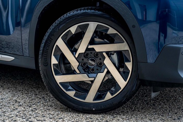 2025 MINI Countryman S Favoured