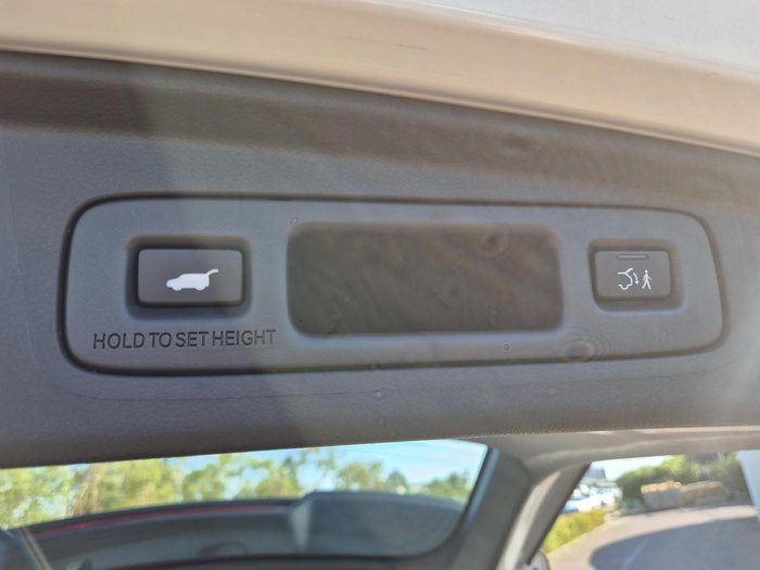 2023 Honda CR-V VTi X RS MY24 Platinum White