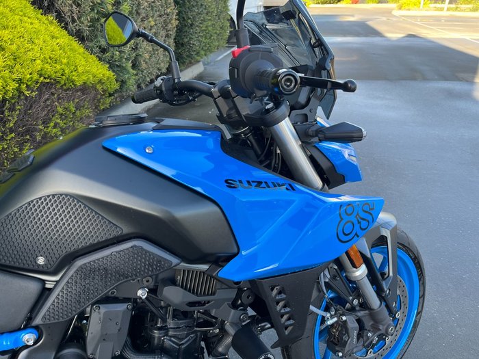 2023 Suzuki GSX-8S BLUE