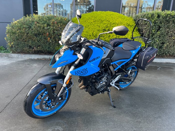 2023 Suzuki GSX-8S BLUE