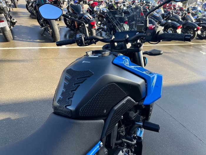 2023 Suzuki GSX-8S BLUE