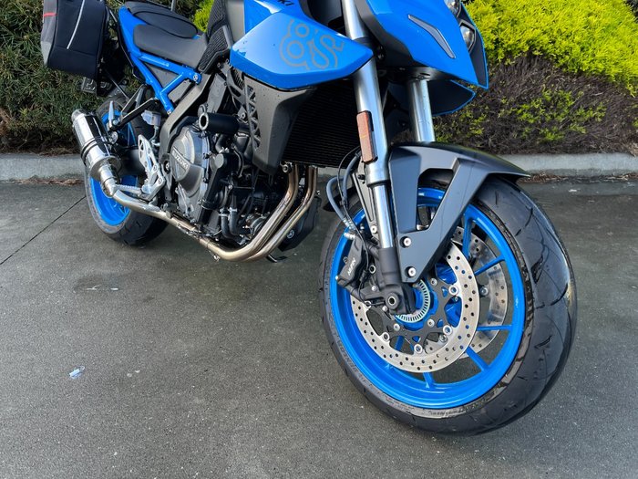 2023 Suzuki GSX-8S BLUE